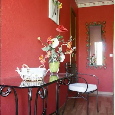 Lez Orees Bed & Breakfast